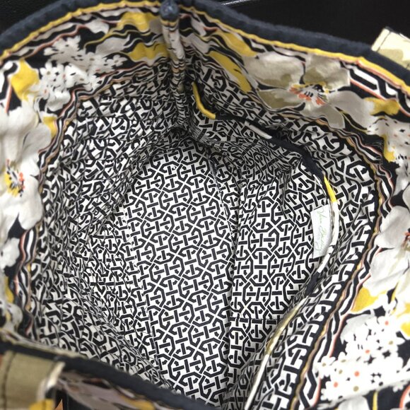 Vera Bradley Quilted Shoulder Bag Dogwood Floral - Picture 3 of 4